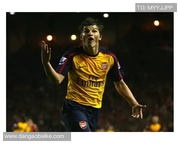 伯恩利与利物浦精彩对决全场录像回放及精彩瞬间分析